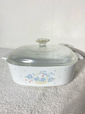 Vintage CorningWare Country Cornflower 2L Casserole Dish A-2-B with Glass Lid